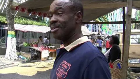 濃眉不減豪情，自信挥洒罚球之旅，潮起潮落依旧热爱。